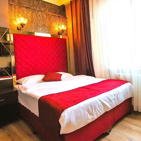 Atesde Dustu Salvara Hotel Istanbul Exterior foto