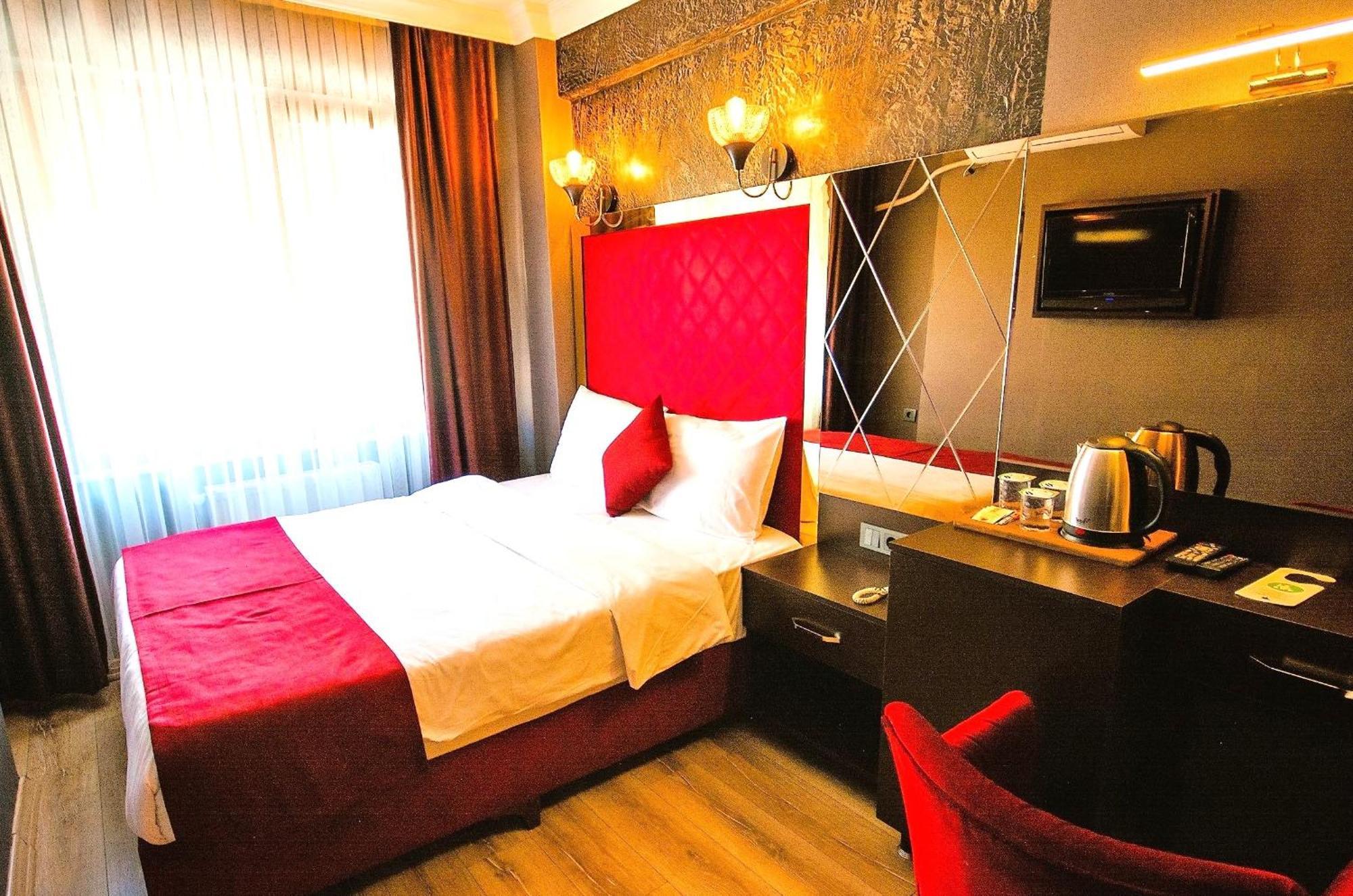 Atesde Dustu Salvara Hotel Istanbul Exterior foto