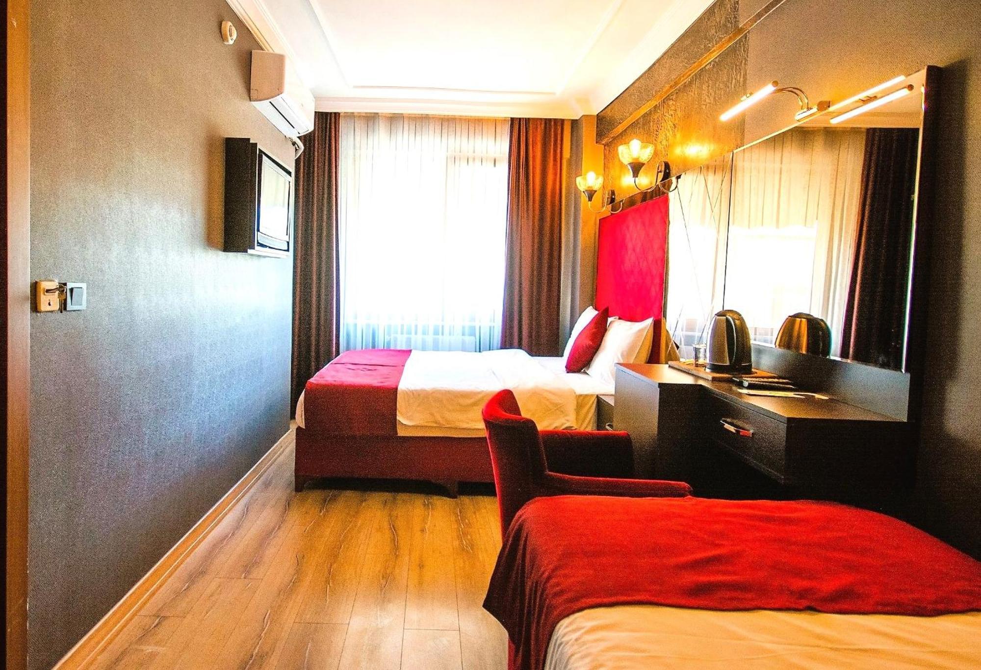 Atesde Dustu Salvara Hotel Istanbul Exterior foto