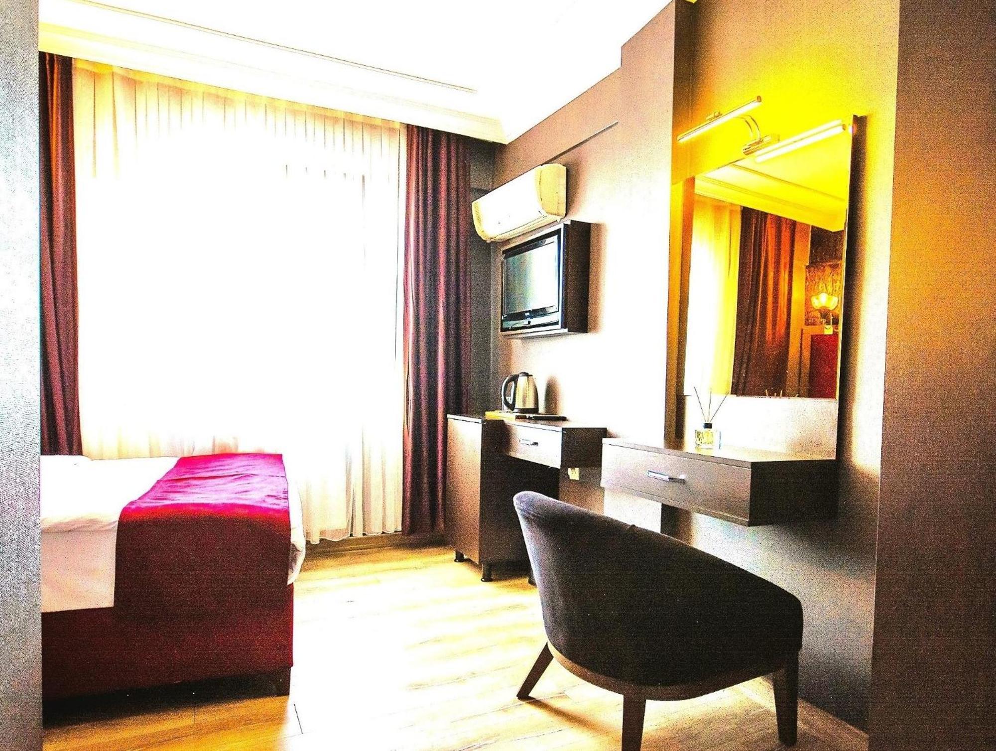 Atesde Dustu Salvara Hotel Istanbul Exterior foto